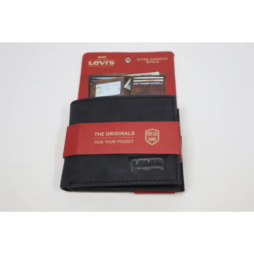 Levi’s Black Extra‎ Capacity Bifold